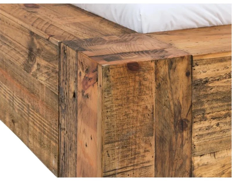 furniture-nabytek.cz - Masívna posteľ Kingsburgh z recyklovanej borovice, lakovaná, hnedá