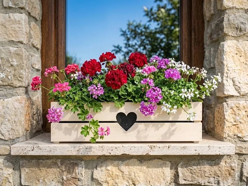 AMADEA Drevený kvetináč so srdiečkom biely, vo vnútri s čiernou fóliou, 62x21,5x17cm, český výrobok