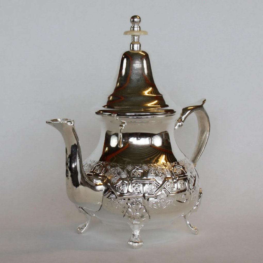 Orientálny strieborný čajník 0,80 L