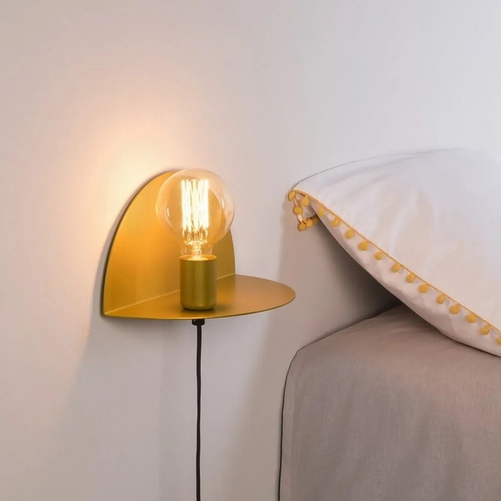 Nástenné svietidlo s poličkou v zlatej farbe Homemania Decor Shelfie, dĺžka 15 cm