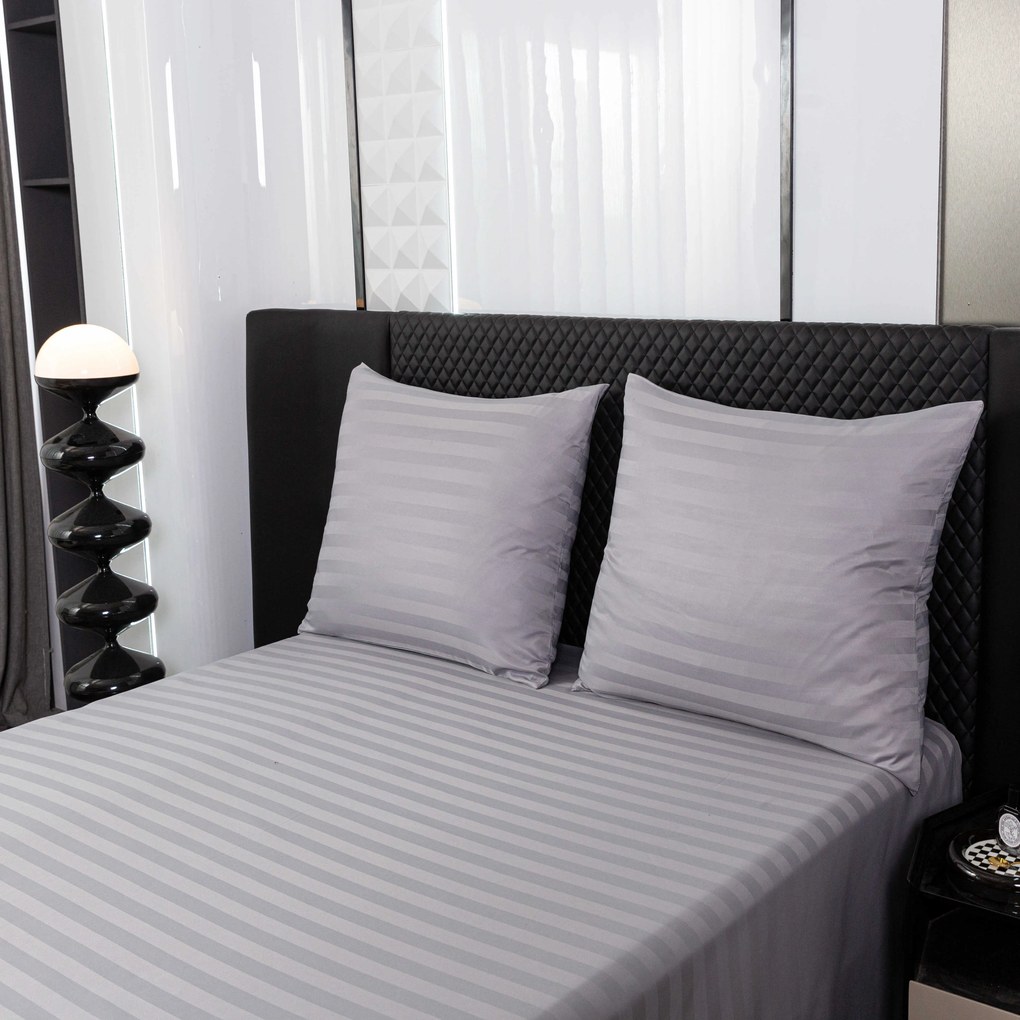 Hotelové obliečky z mikrovlákna JASMINE svetlo sivé - prúžok 2 cm, hotelové vrecko Rozmer obliečky: 70 x 90 cm | 140 x 220 cm