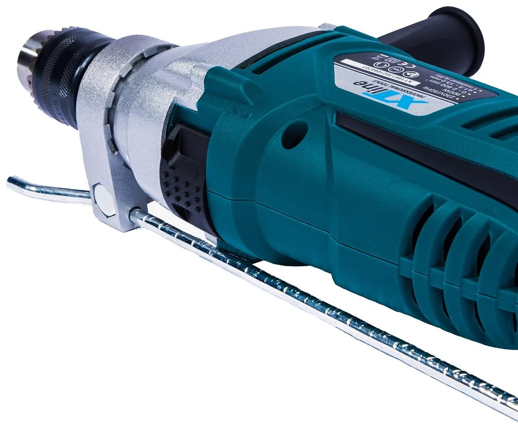 XTline Vŕtačka s príklepom 900W