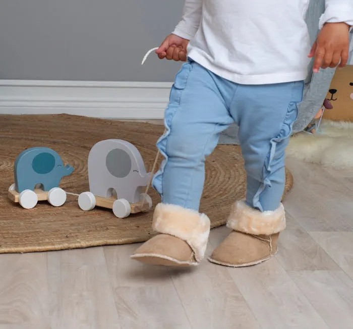 Jabadabado Drevená ťahacia hračka – 2 sloníky na kolieskach pre deti