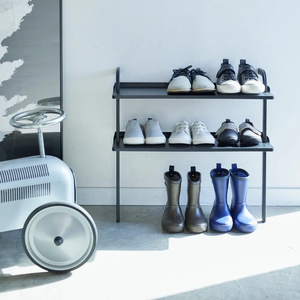 Čierny kovový detský stojan na topánky Tower – YAMAZAKI