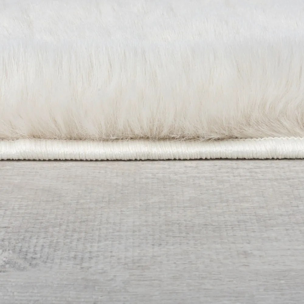 Biela syntetická kožušina 200x290 cm Ivy Luxury Fur – Flair Rugs