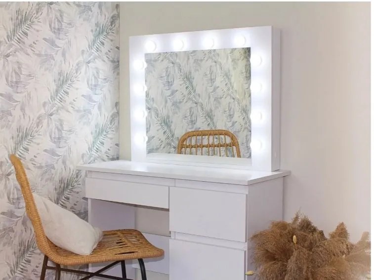 Bestent Toaletný stolík s LED zrkadlom Cleopatra White
