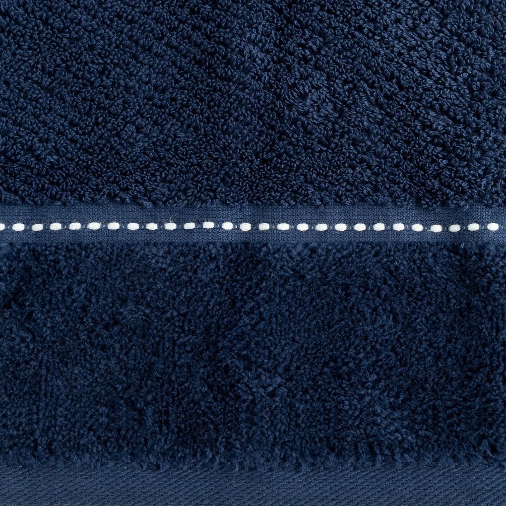 BAVLNENÝ UTERÁK SALADO 70X140 CM TMAVOMODRÁ