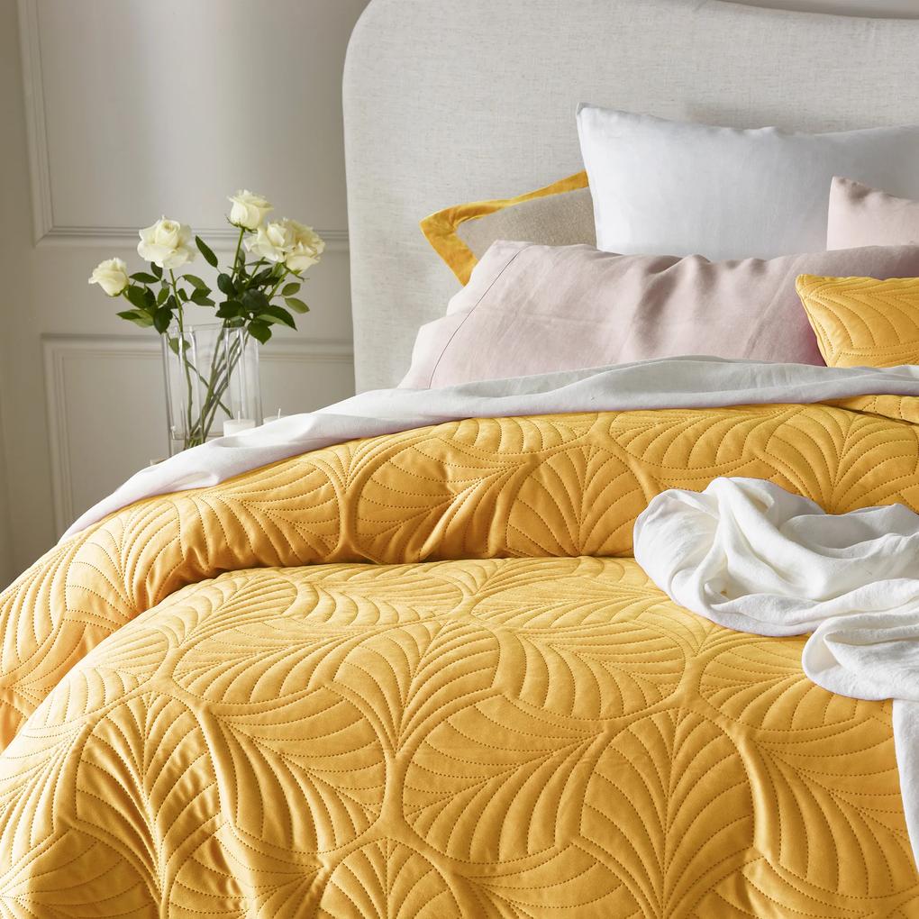 Divazo Prehoz na posteľ Feel Listy Jednofarebný Prešívaný Farba: Tmavoružová, Veľkosť: 240 x 260 cm