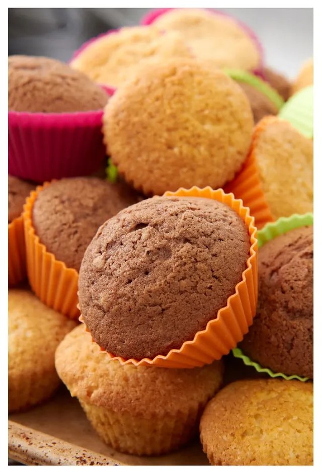 Súprava 6 farebných silikónových formičiek na muffiny Lékué, ⌀ 7 cm