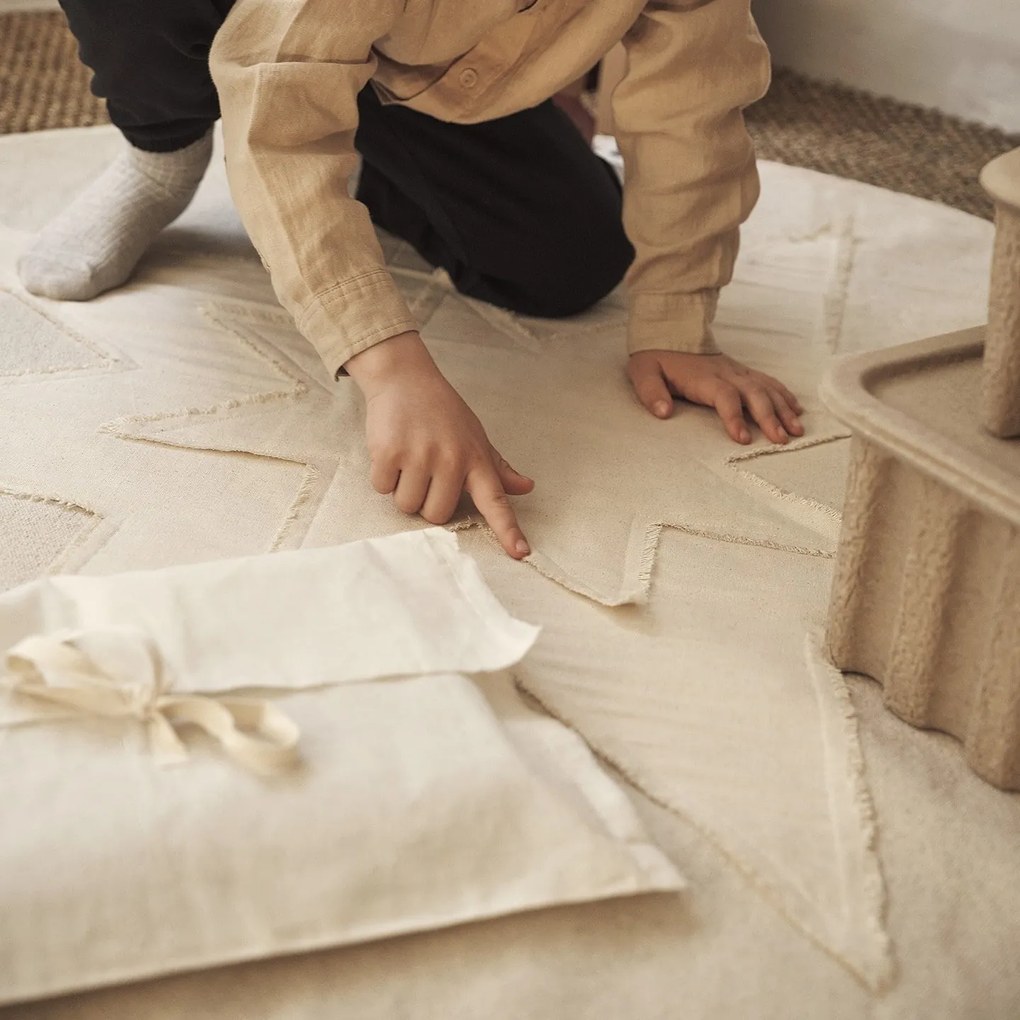 Ferm Living Koberec pod vianočný stromček Vela Star 120 cm