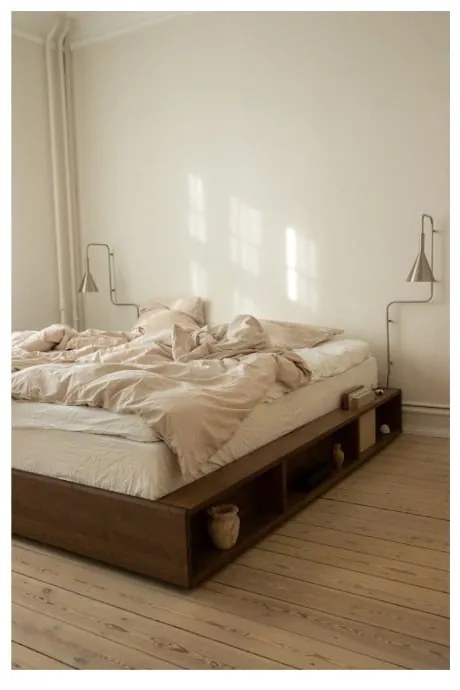 Hnedá dvojlôžková posteľ z borovicového dreva s roštom 160x200 cm Ziggy – Karup Design