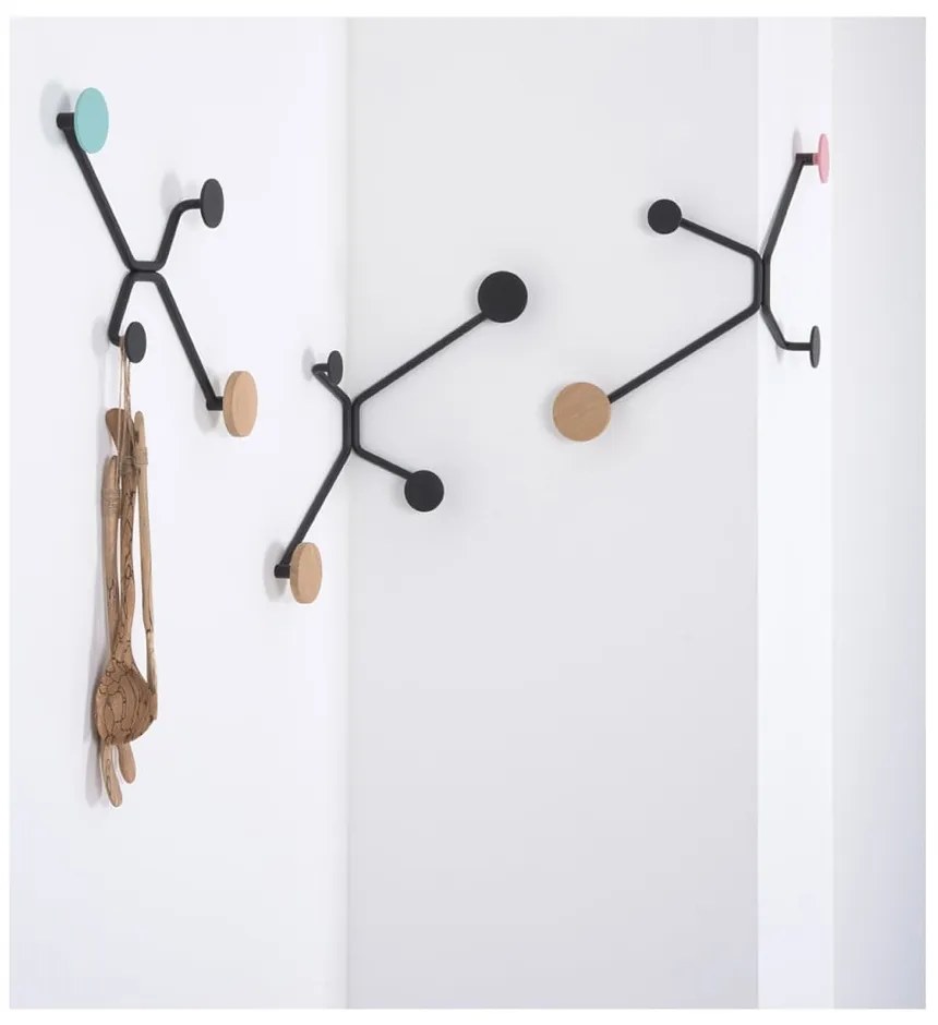 Čierny rohový nástenný vešiak Gazzda Hook