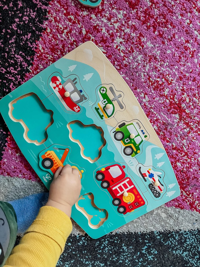 Vkládací puzzle na desce - první pomoc