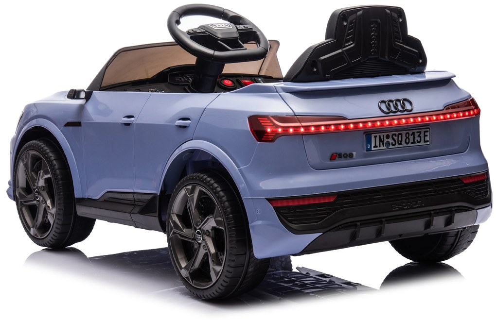 Elektrické autíčko Audi RS Q8 sivé