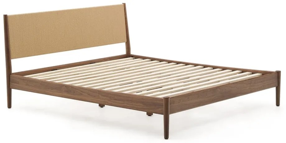 Tmavohnedá dvojlôžková posteľ z orechového dreva s roštom 180x200 cm Elan – Kave Home