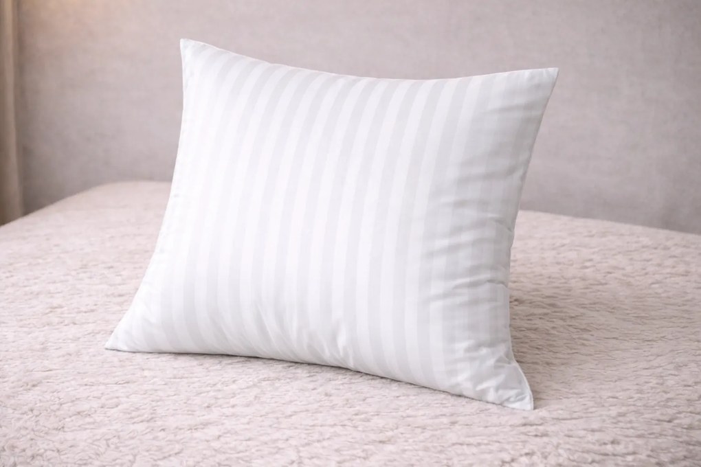 INTERMEDIC SK Obliečka na vankúš damašek biela 40x40 – hotelový prúžok