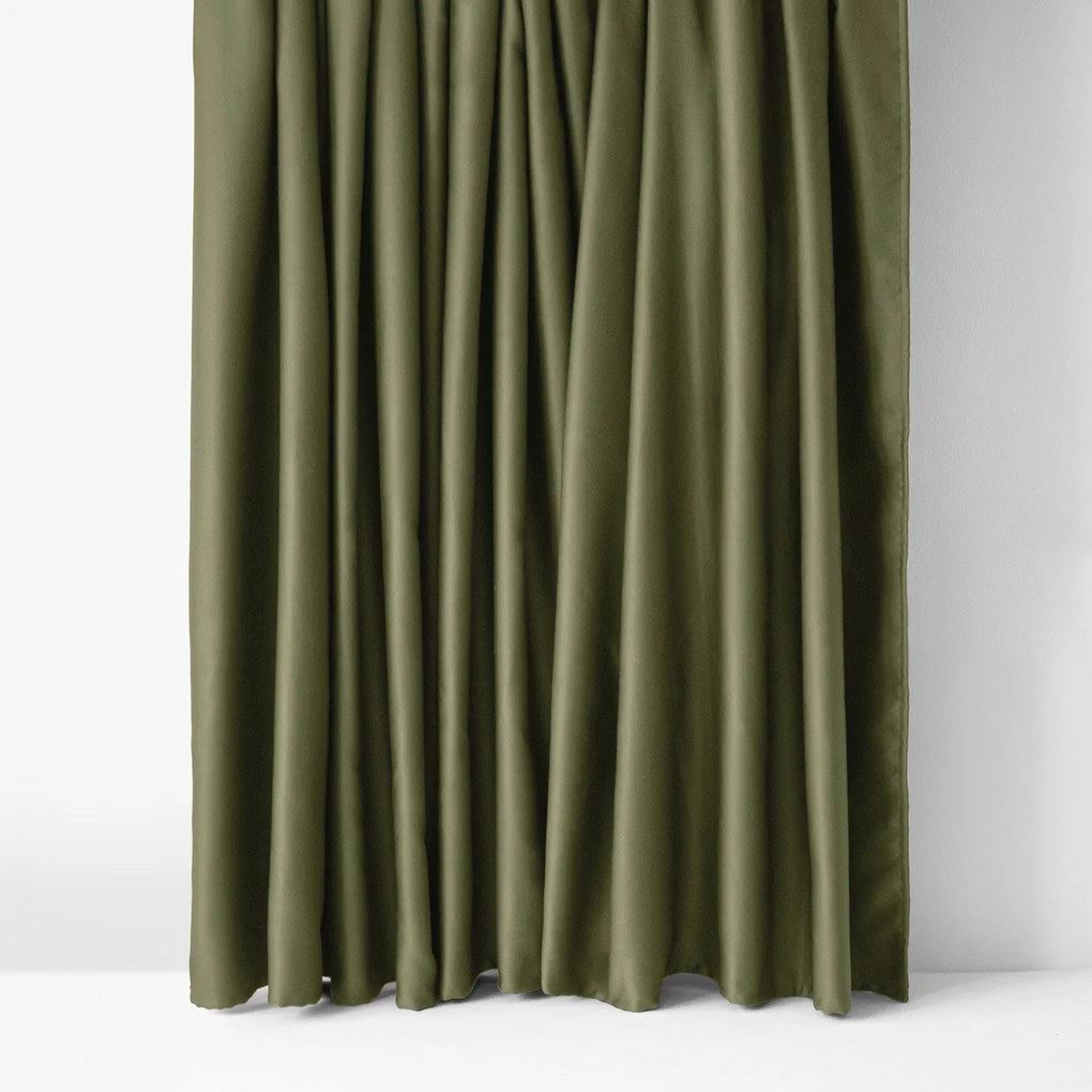 Goldea zatemňovací záves blackout so saténovým leskom - olivový 270x240 cm