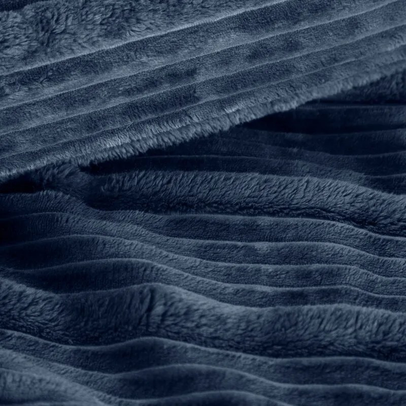Dekorstudio Flanelová deka NINA v granátovomodrej farbe Rozmer deky: 150x200cm