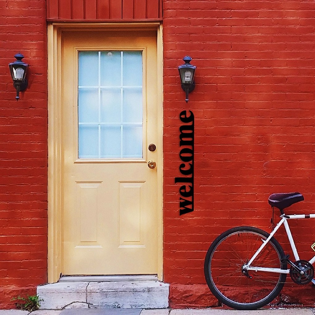 Nástenná kovová dekorácia Vitajte-5 čierna