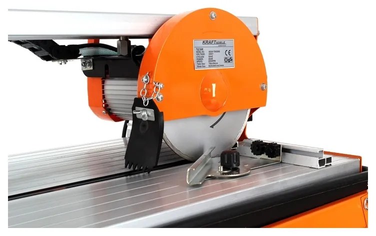 Stolová píla na dlaždice 2200W | KD1372