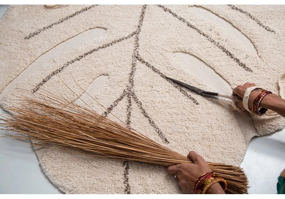 Béžový prateľný ručne tkaný bavlnený detský koberec 120x180 cm Monstera Natural – Lorena Canals