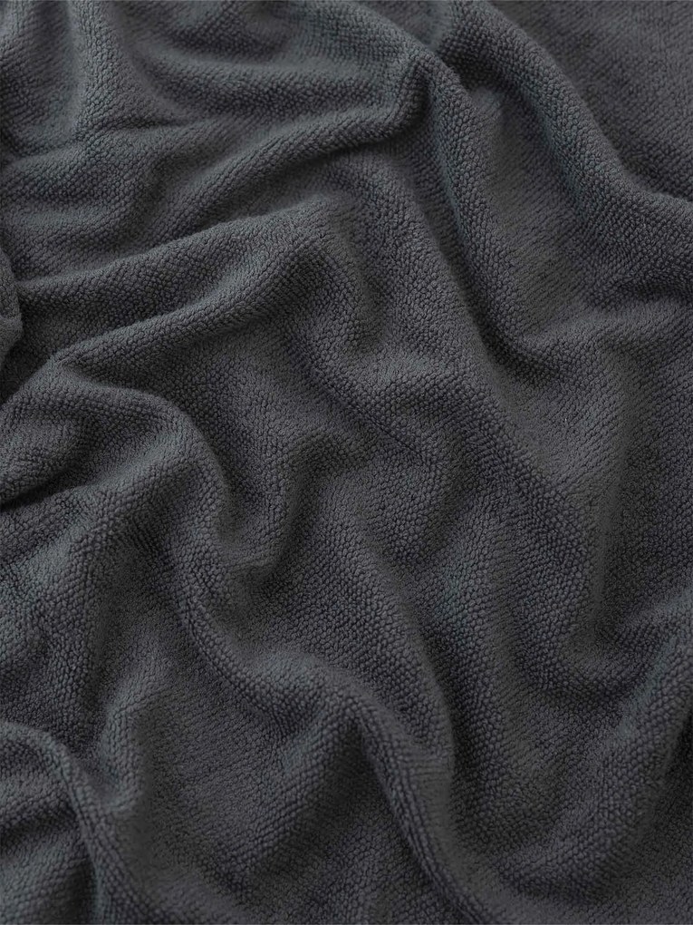 Froté osuška 70 × 140 cm ‒ Bella tmavosivá
