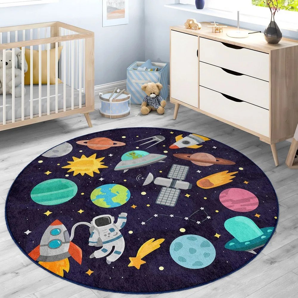 Tmavomodrý prateľný detský hrací koberec ø150 cm Into The Space – Mila Home