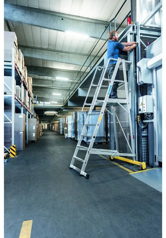 Zarges Hliníkový skladací plošinový rebrík, 12 priečok, výška plošiny 3,1 m