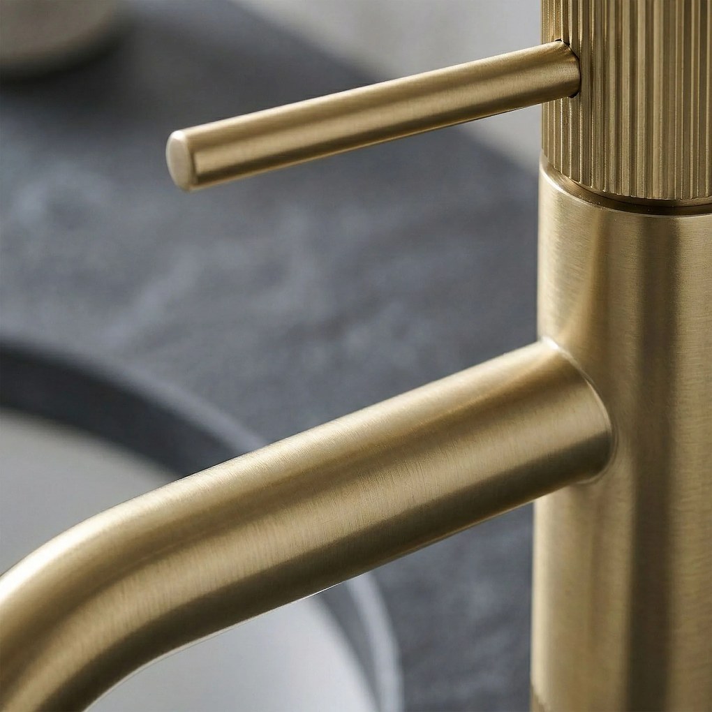 Rea Lungo Stripe, umývadlová batéria, zlatá matná, REA-B8050