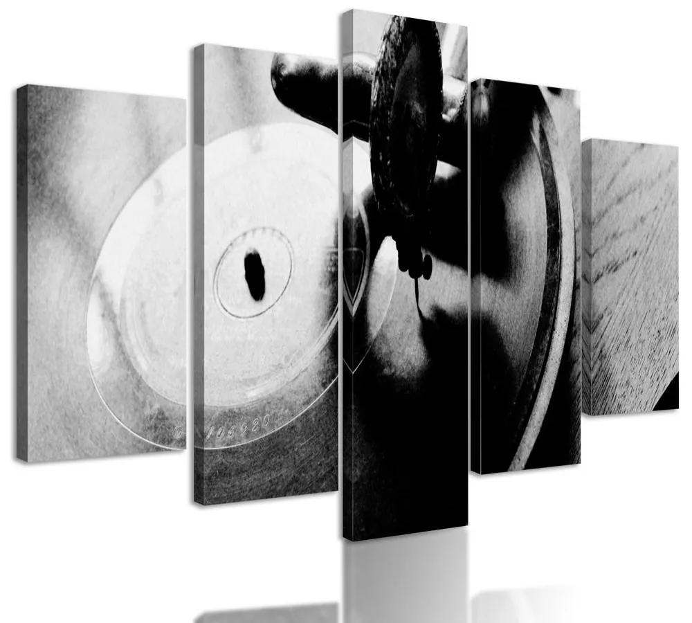 5-dielny obraz historický gramofón v čiernobielom prevedení