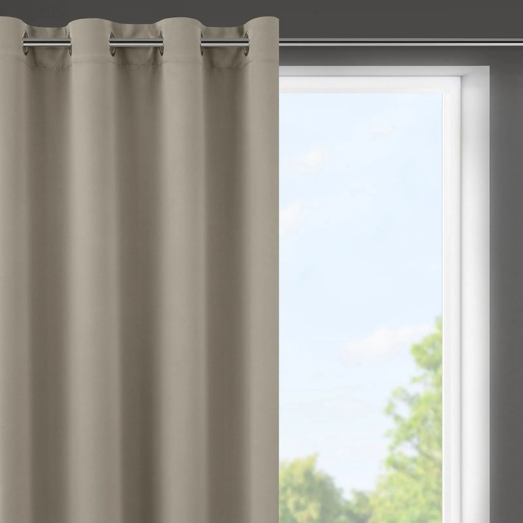 KRÁTKY ZATEMŇOVACÍ ZÁVES NA KRÚŽKOCH LOGAN 140X175 CM TMAVOBÉŽOVÁ