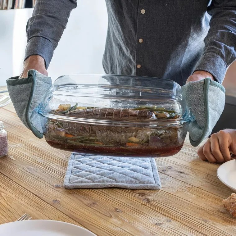 Sklenený pekáč s vekom PYREX 4,5 l