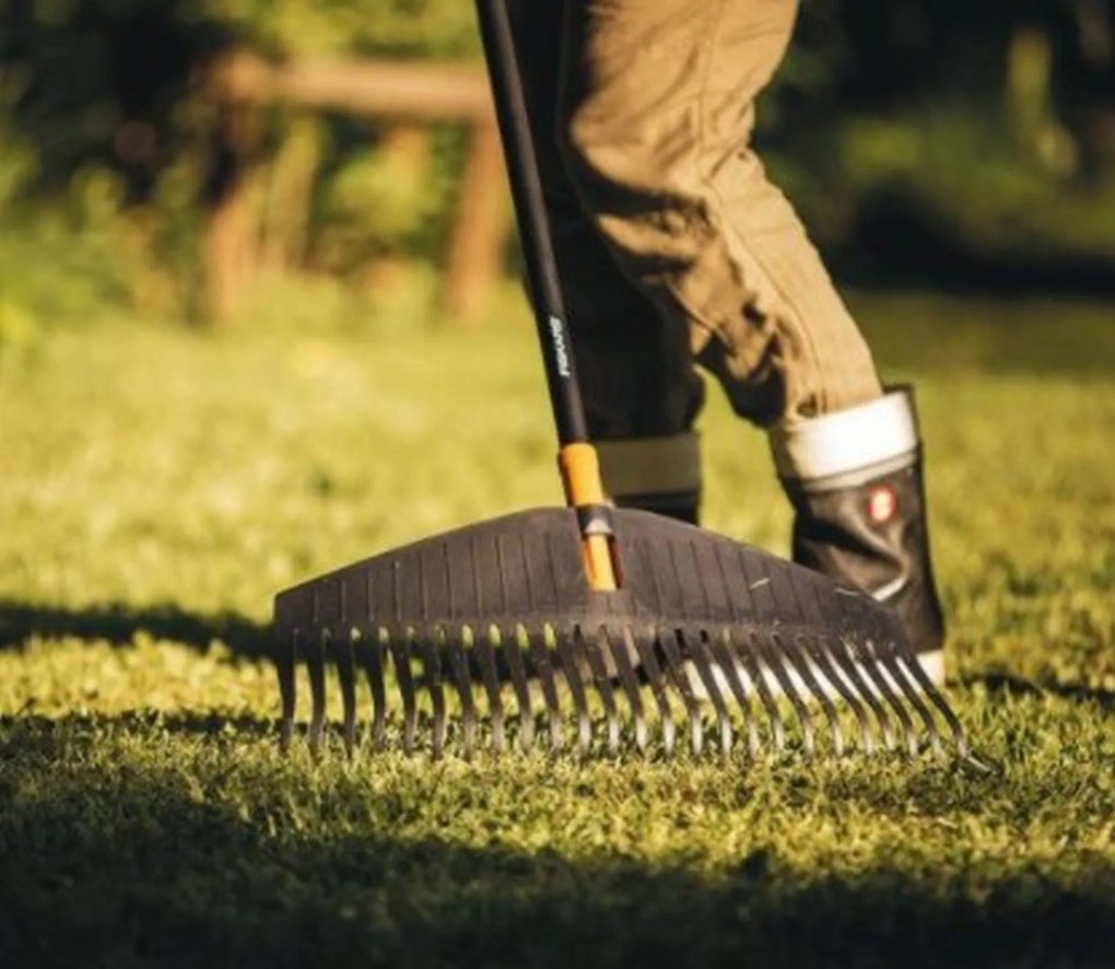 Fiskars Solid M Hrable na lístie, čepeľ, 41,5cm 1063089