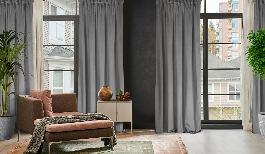 ZATEMŇOVACÍ ZÁVES NA PÁSKE ROSA 135X300 CM SIVÁ