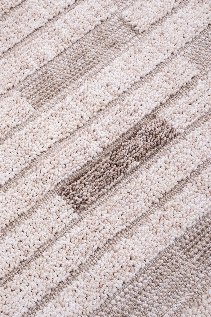 Koberec Benita 525 D.BEIGE/CREAM rozmery koberec: 133x190 cm