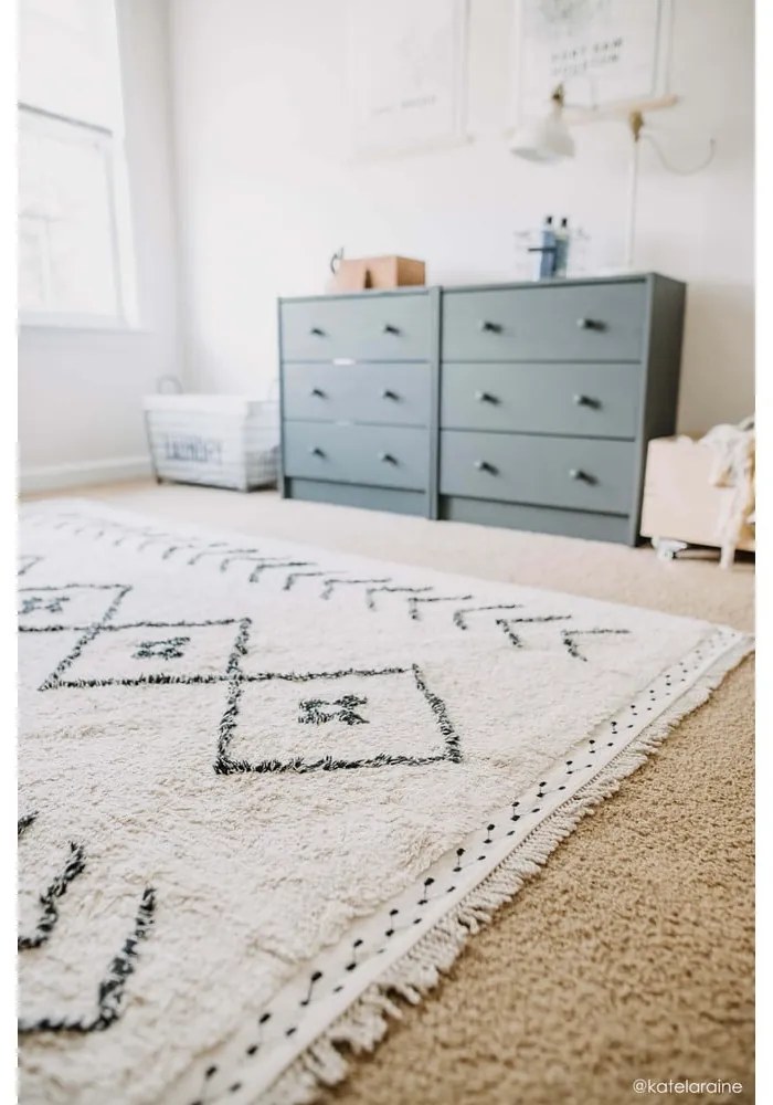 Krémový prateľný ručne tkaný bavlnený koberec 170x120 cm Bereber Rhombs – Lorena Canals