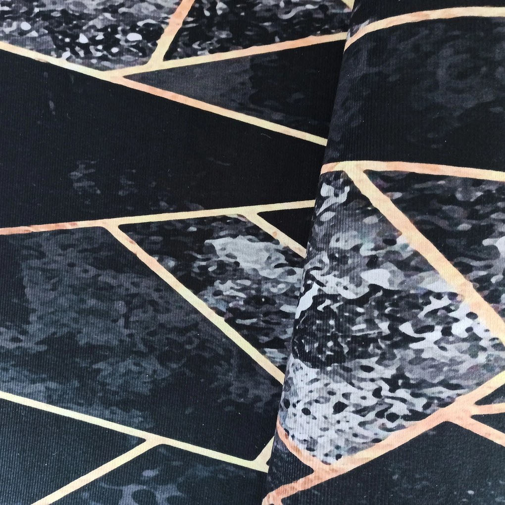 DY Čierno-zlatý koberec s geometrickým vzorom Black N 16 Rozmer: 120x180 cm