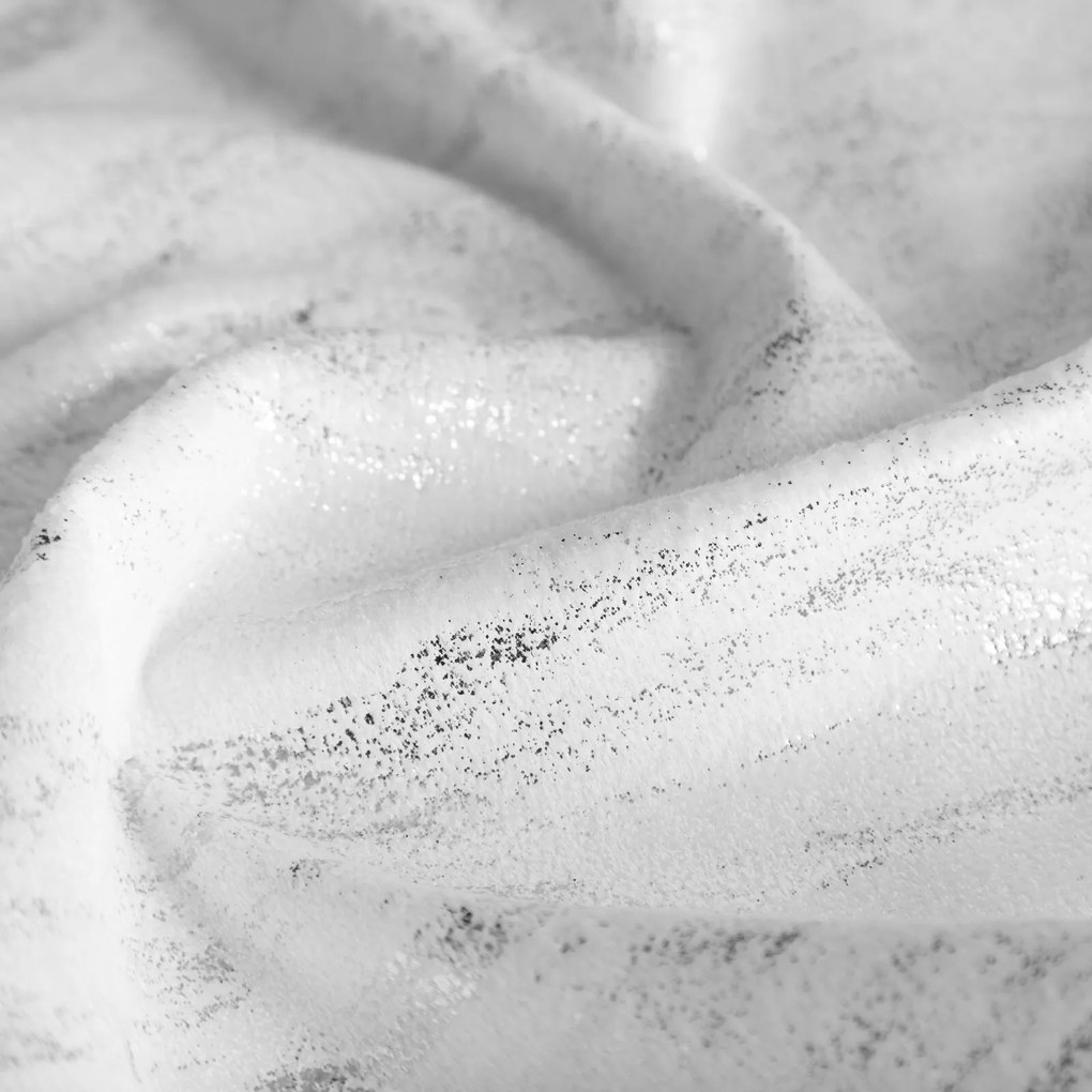 ZATEMŇOVACÍ ZÁVES NA KRÚŽKOCH ARNITA 140X250 CM VZOROVANÁ