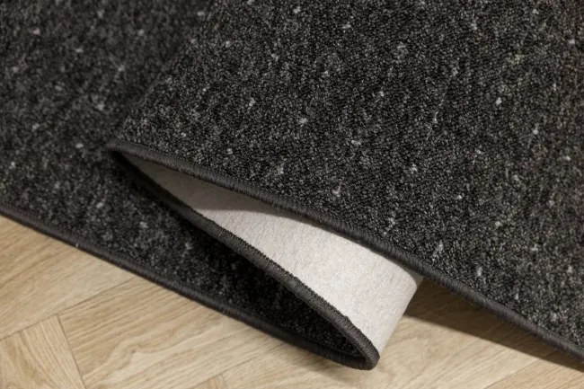 Metrážny koberec Zembla 78 grafitový