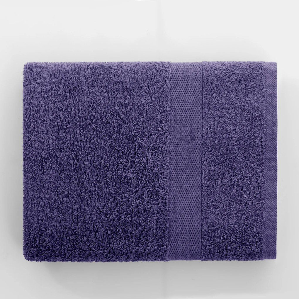 Bavlnený uterák DecoKing Mila 70 x 140 cm fialový