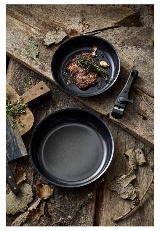 Hliníková súprava panvíc s nepriľnavým povrchom s odnímateľnou rukoväťou 2 ks ø 28 cm – Holm