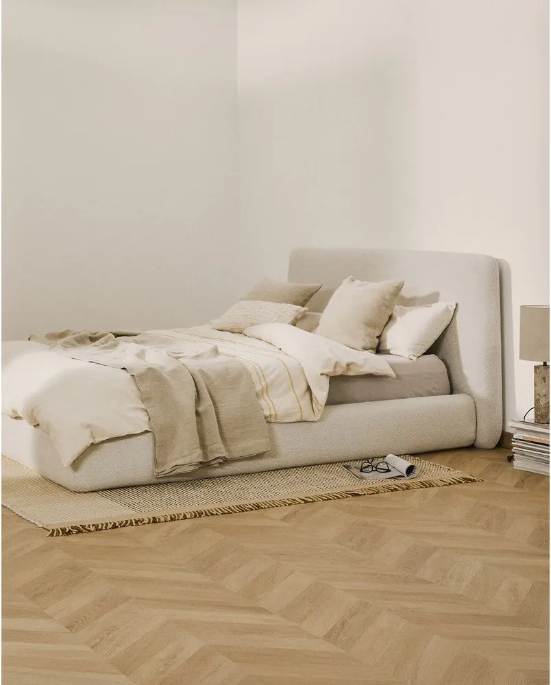 Béžová čalúnená dvojlôžková posteľ bez roštu 180x200 cm Martina – Kave Home