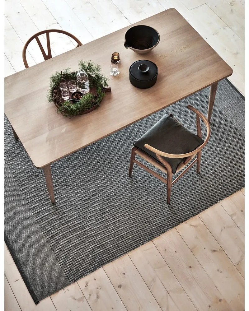 Antracitový vnútorný a vonkajší koberec 60x85 cm Edit Charcoal – Pappelina