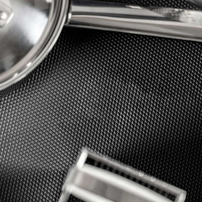 Protišmyková podložka LARGO čierna