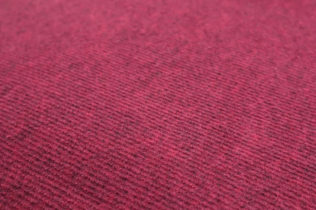 Betap koberce SUPER CENA: Vínový svadobný koberec metrážny Budget - Bez obšitia cm