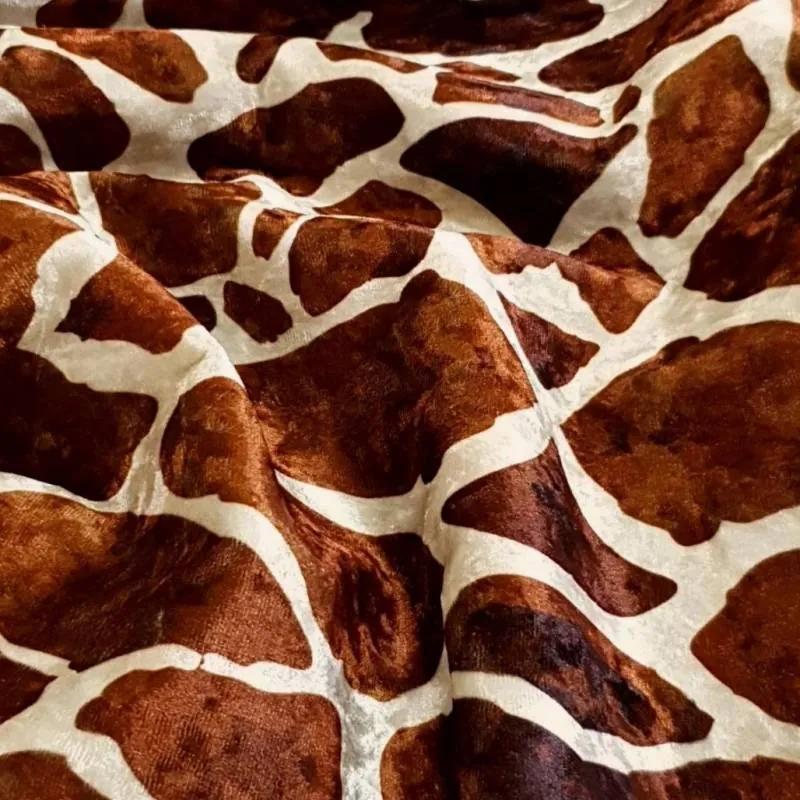 Dekoratívny vankúšik Žirafa - 1. 45x45cm