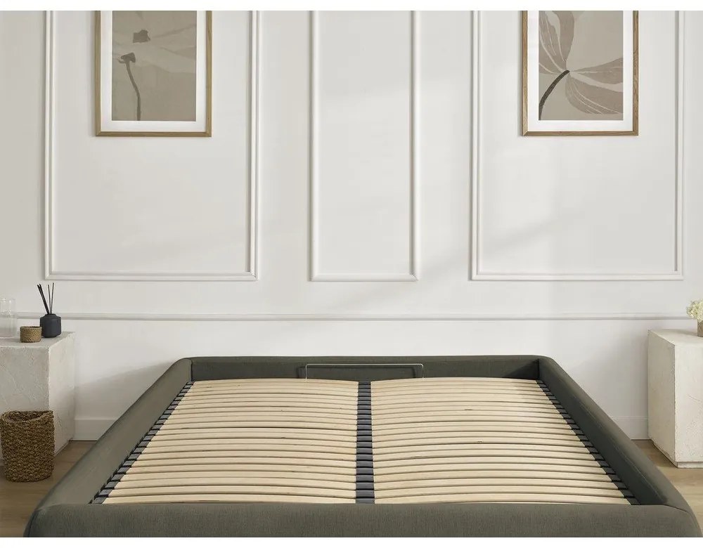 Tmavozelená čalúnená dvojlôžková posteľ s úložným priestorom/bez čela s roštom 180x200 cm Inera – Bobochic Paris