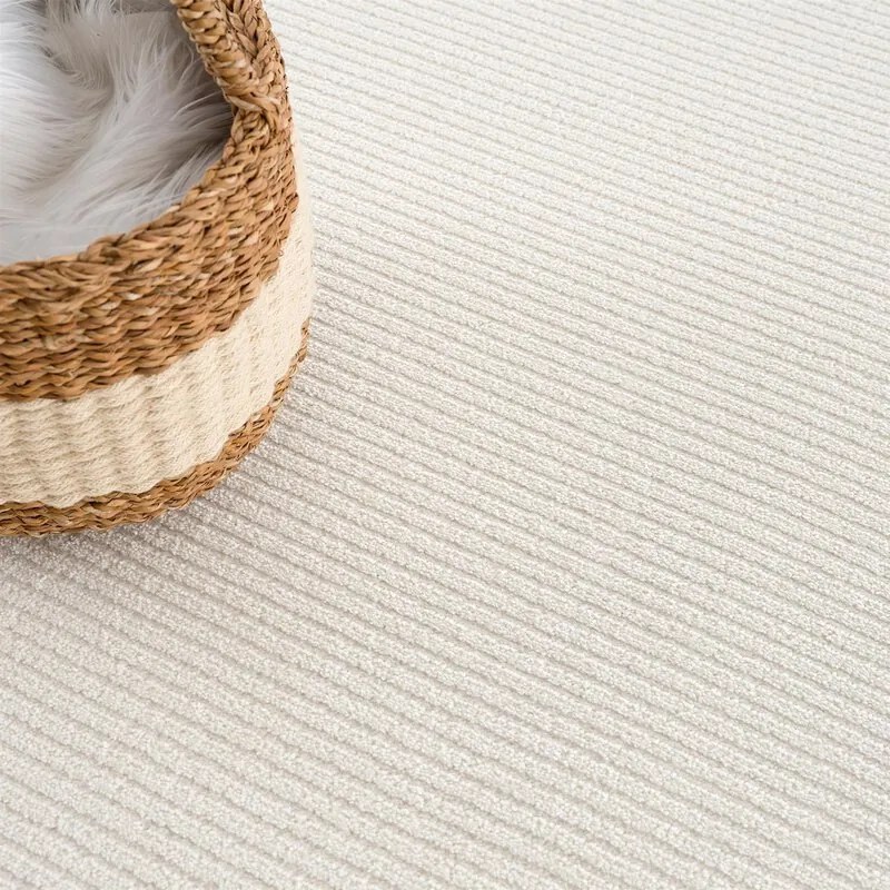 Dekorstudio Okrúhly jednofarebný koberec FANCY 900 - smotanovo biely Priemer koberca: 160cm