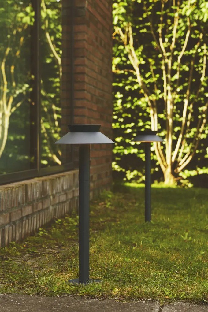 Nordlux Čierny záhradný solárny LED stĺpik Justina s pohybovým čidlom zapichovací 5W 60cm 2418098003