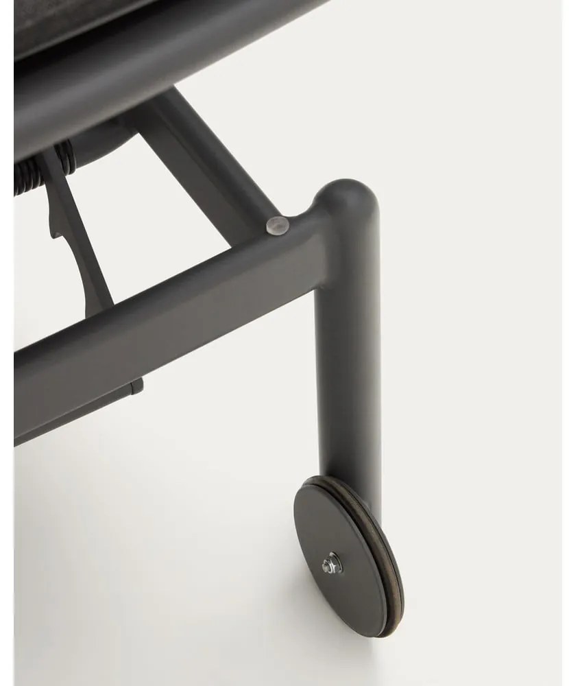 Čierne kovové záhradné ležadlo Marcona – Kave Home